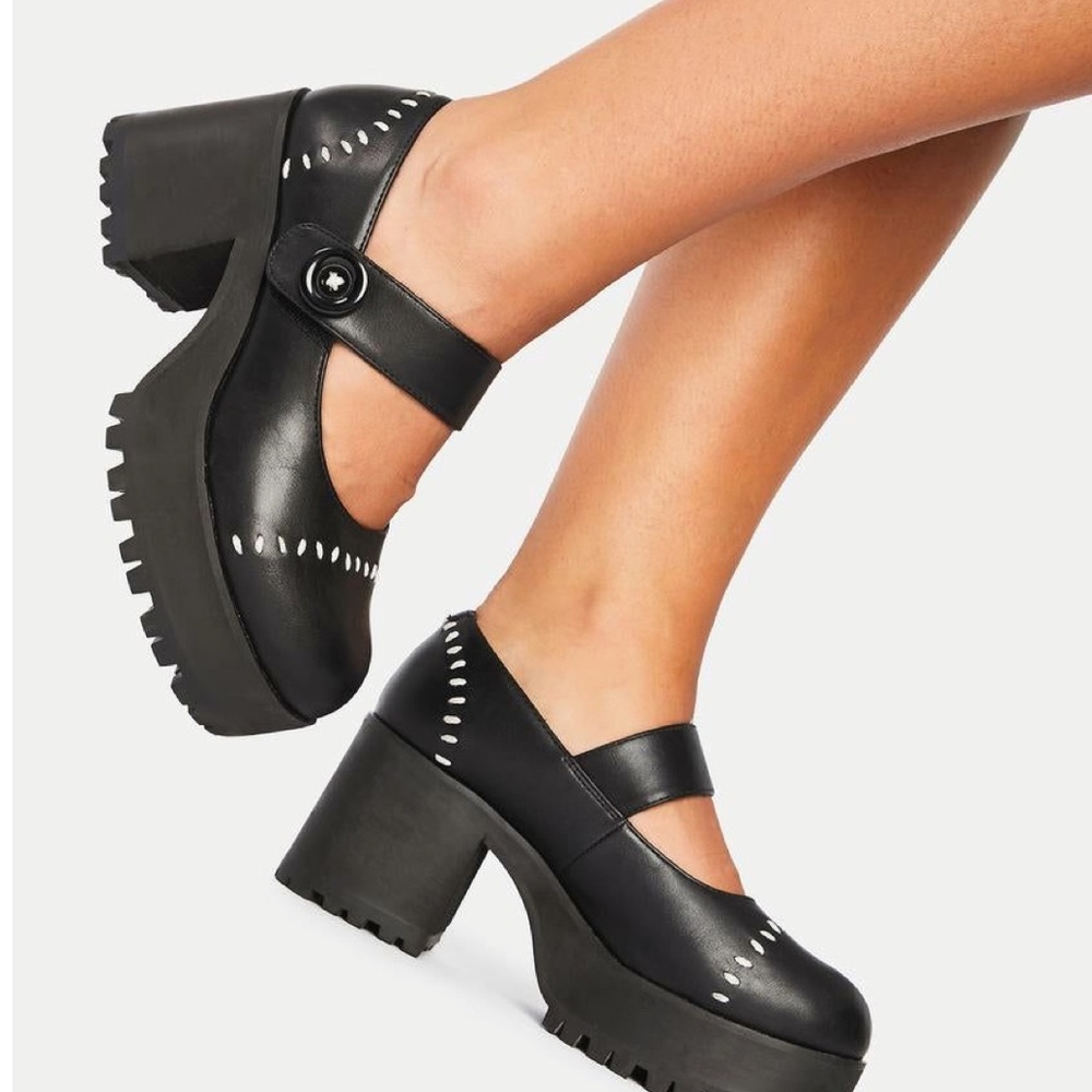 Elegant Black Platform Mary Jane Shoes